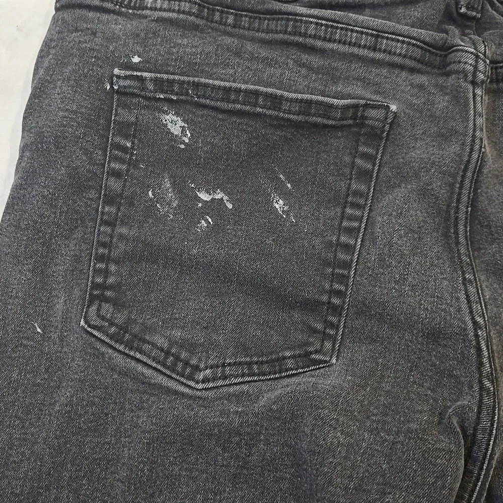 Men's DKNY Jeans - Picture 10 of 15